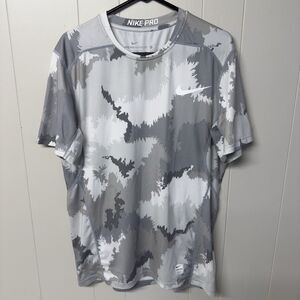 Nike Pro Hypercool Fitted T Shirt Gray Camo Compression Dri-Fit Men Large EUC